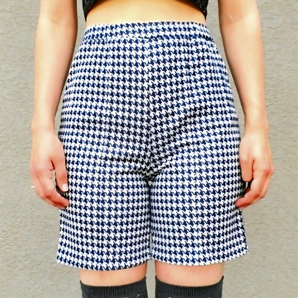 Vintage 70s Montgomery Ward High Waisted Houndstooth Shorts Navy White Size 6
